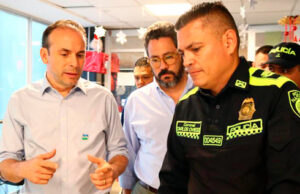Alcalde Eder anuncia presencia en la calle de la Policía