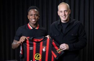 Oficial: Bournemouth adquiere a Luis Sinisterra