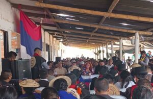 Siguen los diálogos entre funcionarios del gobierno Nacional y manifestantes