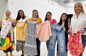 Comenzaron las donaciones para el Ropero de Inclusión de la Gobernación, el ejemplo empieza por casa