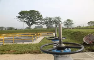 Gobernadora entregó nueva Ptar en Buga que protegerá los ecosistemas de la laguna de Sonso y el río Cauca