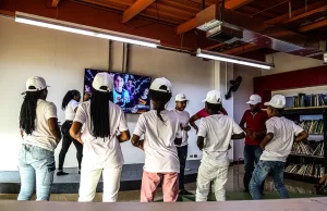 Con los aires del Pacífico ocho niños bonaverenses entonan ‘Arrullo’