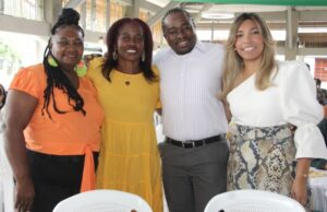 Directivos docentes y maestros de Cali fueron homenajeados