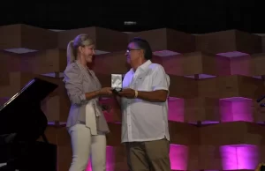 El ‘Mono Núñez’ cumple 50 años y el Gobierno del Valle lo exalta