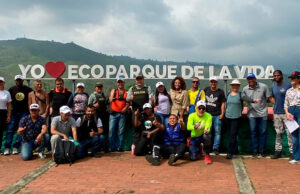 Secretaria de Turismo de Cali recorrió comuna 1 con habitantes y guías turísticos