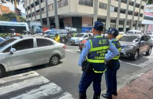 El tránsito garantizó la movilidad durante el desfile militar