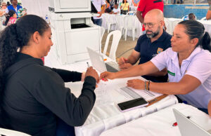 Jornada Descentralizada del CAM en la Comuna 17 para Agilizar Trámites Tributarios