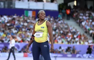 Flor Denis Ruiz entregó Diploma Olímpico