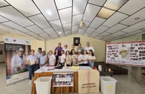 Caficultoras caicedonitas reciben incentivos