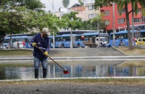 Alcaldía de Cali realiza mantenimiento en las fuentes ornamentales de Cali
