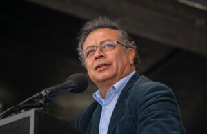 Jamás este gobierno va a presionar a ningún magistrado: Petro