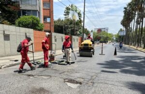 130 huecos de la Avenida Pasoancho fueron tapados