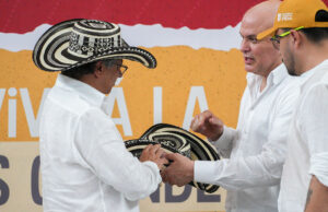 Petro propone reconstruir proceso de paz con paramilitares, ‘sin traiciones y sin miedo a la verdad’