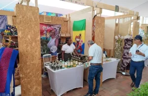 Promoción y comercialización del viche y sus derivados durante la COP16