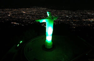 Cali se ilumina de verde en homenaje a la COP16