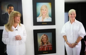 Salón Gobernadores recibió el retrato de Clara Luz Roldán