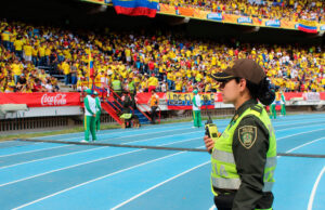 Reducción de presencia policial en estadios de fútbol es en cumplimiento de sentencia de la Corte Constitucional