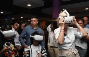 Conoce las cuatro salas de la Comicteca pública en la Biblioteca Departamental