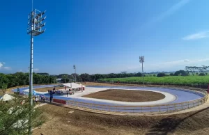Gobernadora del Valle entrega moderna pista de patinaje en Yotoco para formar futuros campeones