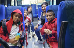 Alcalde Eder lidera decreto de urgencia para garantizar transporte escolar: más de 20.000 niños protegidos