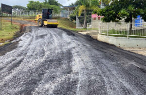 Mantenimiento vial en Altos de Santa Elena mejora acceso al sector