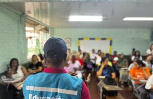 40 mujeres cuidadoras de Cali culminarán su bachillerato con el apoyo de CuidArte