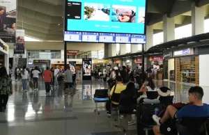 Gobernadora del Valle rechaza control de Aerocivil sobre el aeropuerto y exige apertura inmediata de licitación