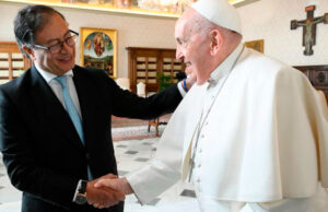 Gustavo Petro lamenta la pérdida del Papa Francisco: «Se me fue un gran amigo»