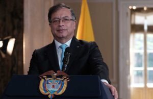 El Tribunal Constitucional frena temporalmente la acción del CNE contra el Presidente Petro.