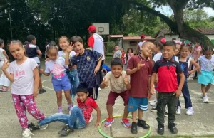 En el Mes de la Niñez, la Gobernación del Valle del Cauca, a través de Indervalle, impulsa el juego y la vida saludable en el norte del departamento