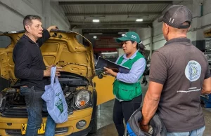 La Alcaldía de Cali impulsa el reciclaje informando sobre rutas específicas en cuatro barrios