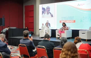 La Gobernadora del Valle presenta su Política del Cuidado como modelo de inclusión en foro nacional