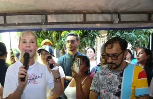 La Gobernadora Con los Pies en el Barrio: Mano Amiga y Esperanza en El Carmelo Tras las Inundaciones