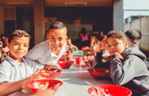 Putumayo y Cauca Reciben Millonarias Regalías para Fortalecer el Programa de Alimentación Escolar (PAE)