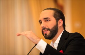 Bukele lanza DoctorSV, la nueva plataforma digital que transformará la atención médica en El Salvador