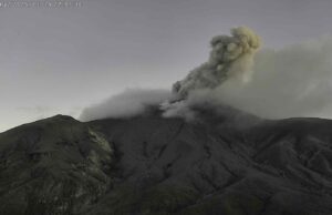 Actividad sísmica y emisiones de ceniza continúan en el volcán Puracé