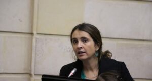 Paloma Valencia denuncia millonario aumento en contratos de publicidad de Colpensiones