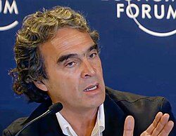 Fajardo anuncia su camino a la Presidencia sin pasar por consultas