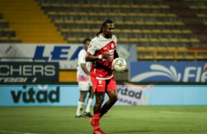 Rodallega lideró la remontada: Santa Fe venció 2-1 a Fortaleza en los cuadrangulares