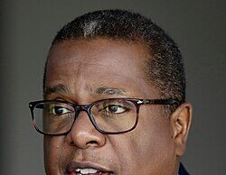 Brian Nichols cuestiona legalidad de operación de EE. UU. en Venezuela y pide transición democrática