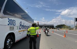 Autoridades del Valle hacen llamado a planear viajes seguros en Semana Santa