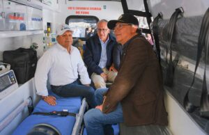 Petro anuncia proyecto para que propietarios de EPS asuman deudas del sistema de salud