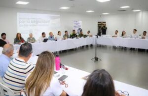 Gobernadora destaca resultados de la tasa de seguridad tras encuentro con gremios del Valle