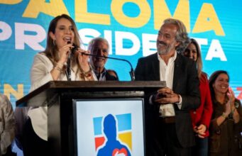 Paloma Valencia y Juan Daniel Oviedo confirman fórmula vicepresidencial