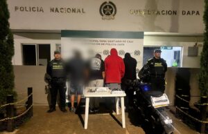 Capturados presuntos asaltantes en la vía Dapa-Cali tras robo a familia