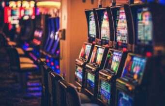 Gobierno decreta impuesto a juegos de azar y anuncia medidas para atender emergencia por lluvias