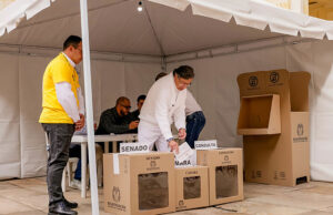Presidente Petro denuncia posibles irregularidades tras jornada electoral