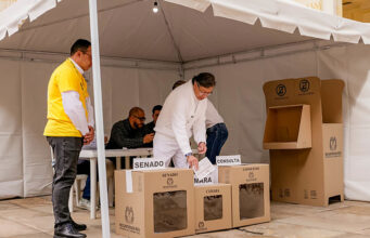 Presidente Petro denuncia posibles irregularidades tras jornada electoral