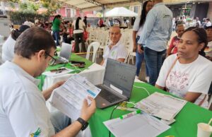 Más de 100 usuarios de la comuna 20 lograron acuerdos de pago con EMCALI
