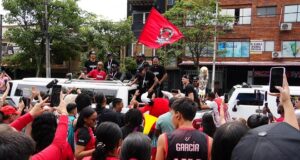 Con honores, Toros del Valle llegó a Cali tras conquistar el título de la Liga de Baloncesto